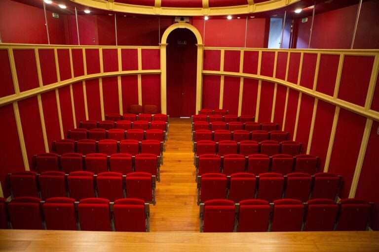 Caminha Teatro Valadares